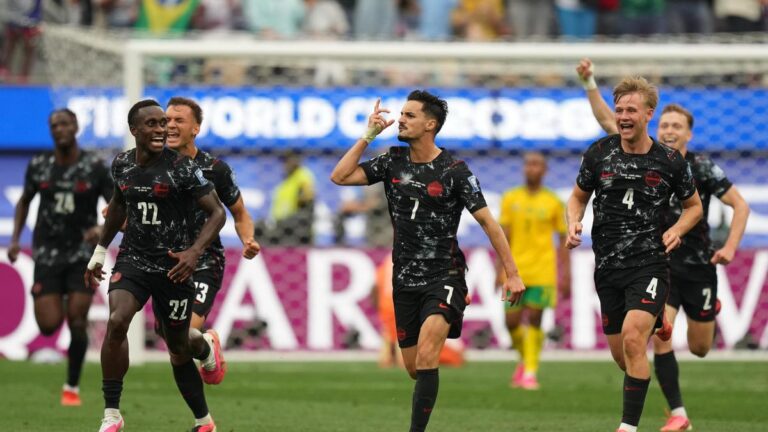 Canada_South_Africa_WCup_Soccer_6_514