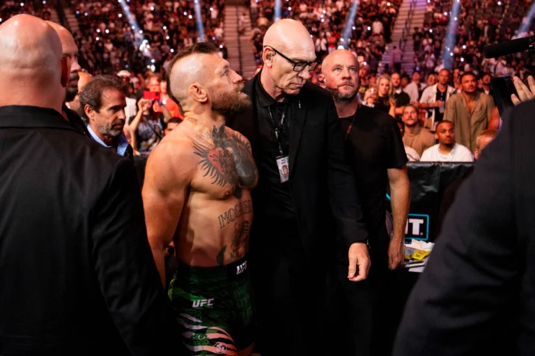 174-conor-mcgregor-vs-max-holloway_0697