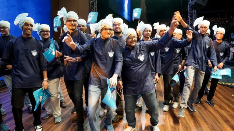 Aakash Educational Services Limited (AESL) Felicitates Over 100 NEET & JEE 2026 Toppers at the Champions of Aakash Event
